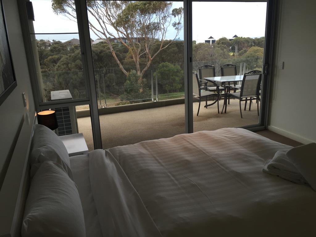 OnShore Torquay Quarto foto
