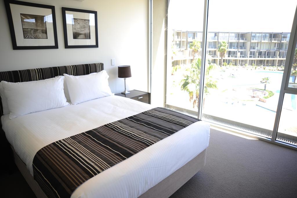 OnShore Torquay Quarto foto